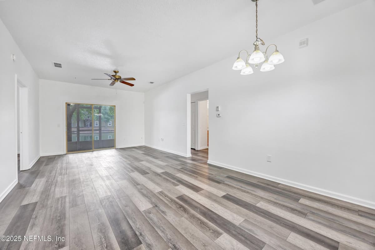 3641 KIRKPATRICK Circle 14-2, Jacksonville, FL 32210 2