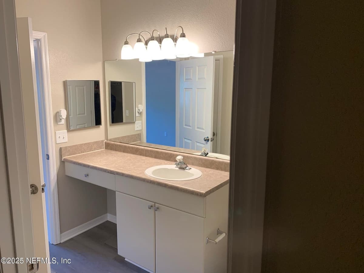 10961 BURNT MILL Road 917, Jacksonville, FL 32256 3