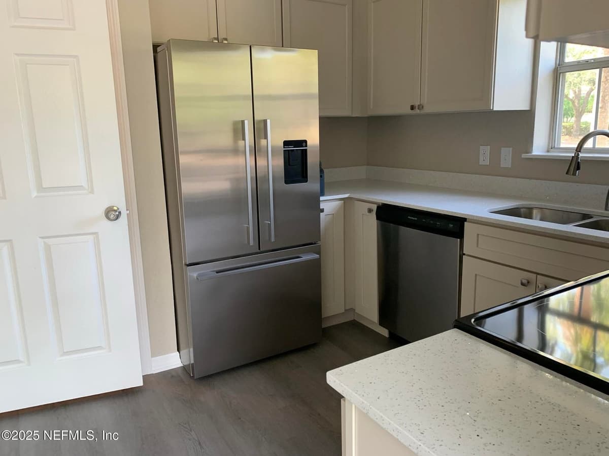 10961 BURNT MILL Road 917, Jacksonville, FL 32256 2