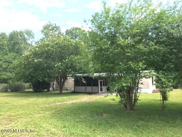 208 TARPON Boulevard, Palatka, FL 32177 2
