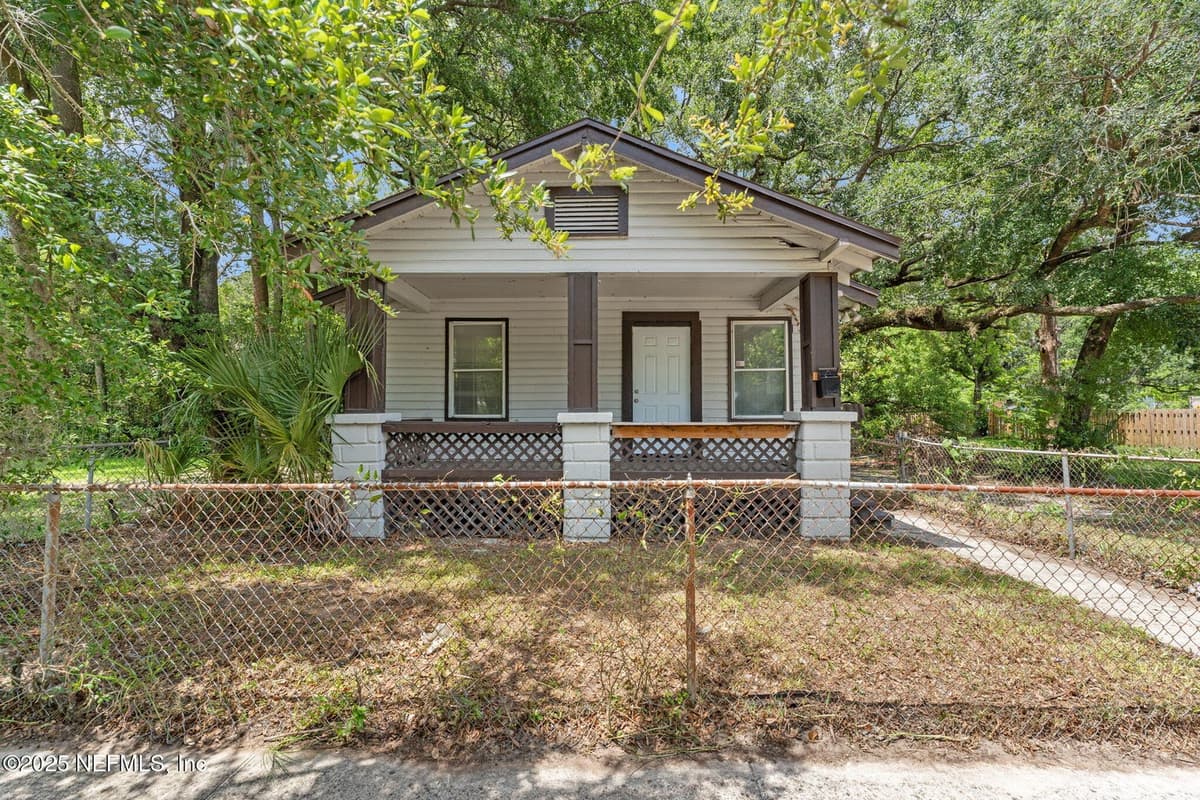 1045 E 11TH Street, Jacksonville, FL 32206 2