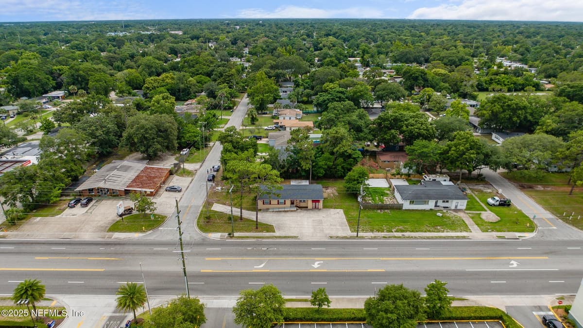 7120 MERRILL Road, Jacksonville, FL 32277 2