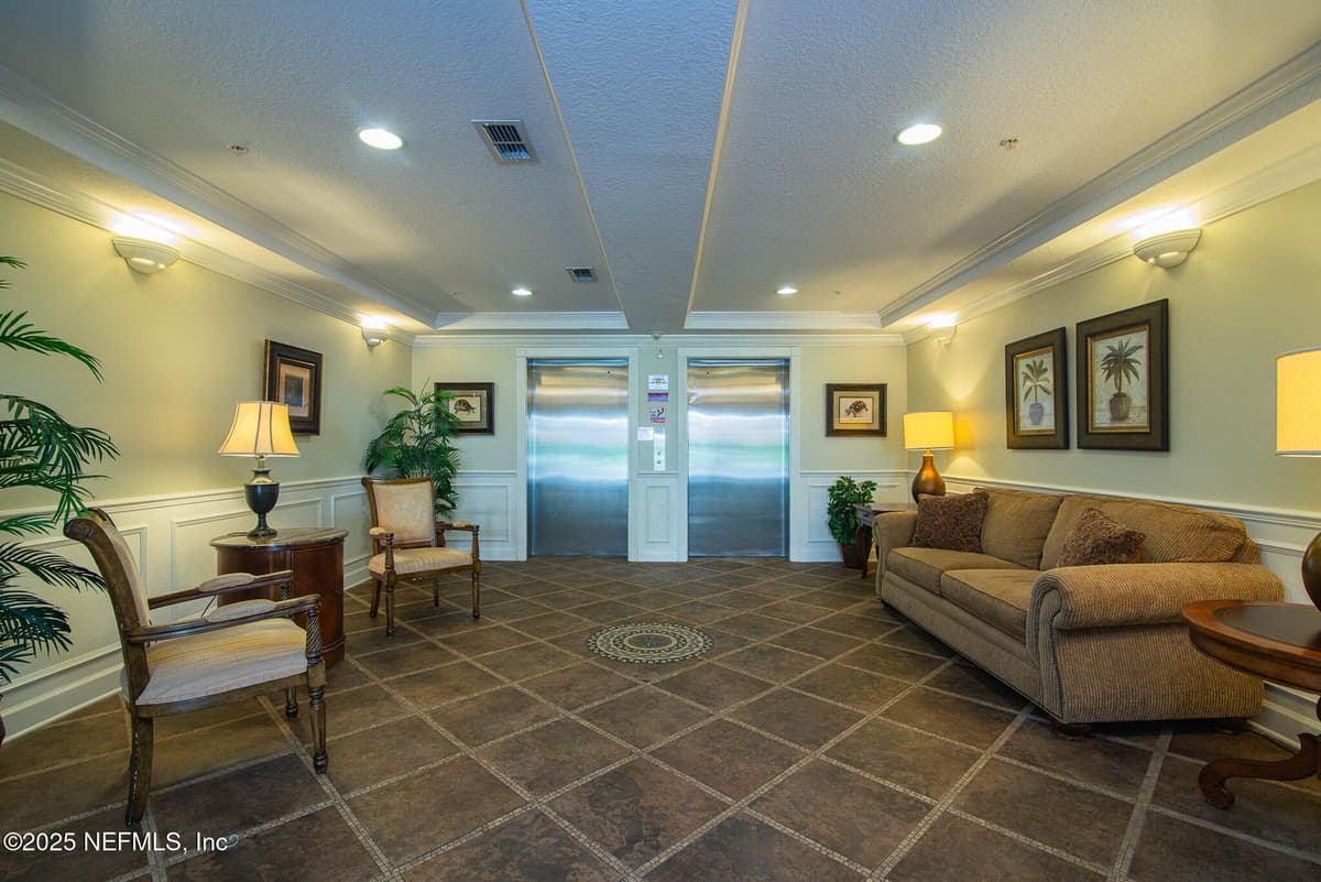 4480 DEERWOOD LAKE Parkway 353, Jacksonville, FL 32216 2