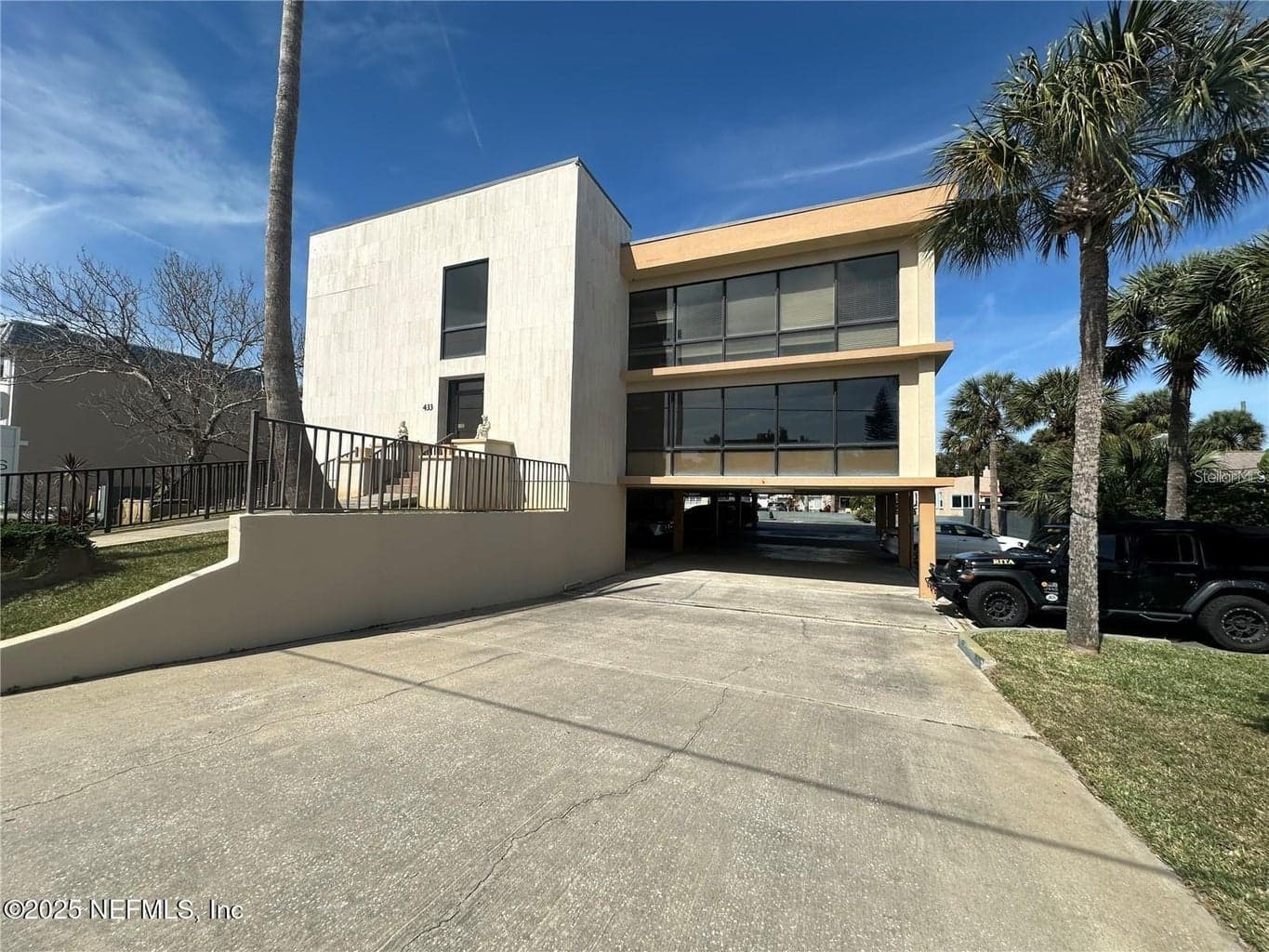 433 SILVER BEACH Avenue, Daytona Beach, FL 32118