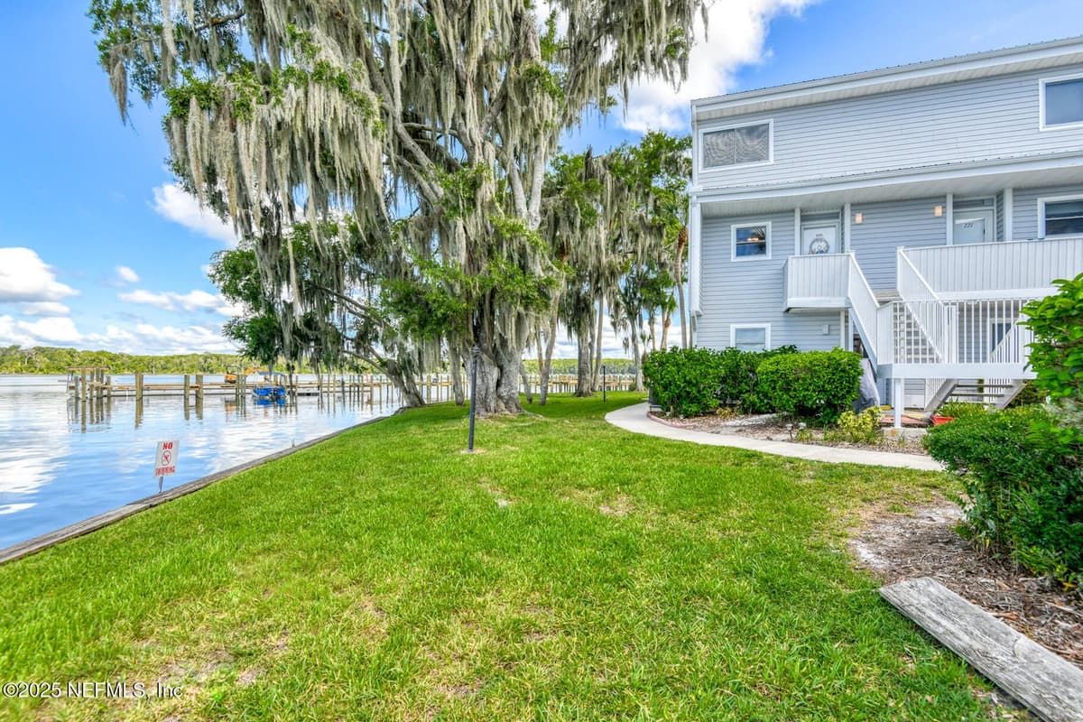 222 RIVER BEND Place BLDG C, Welaka, FL 32193 3