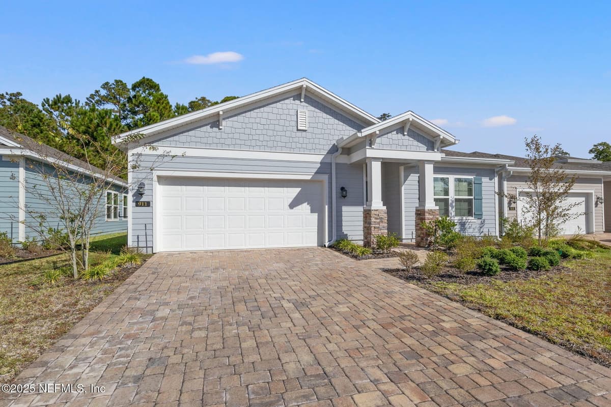 911 COLON Lane, Jacksonville, FL 32218 2
