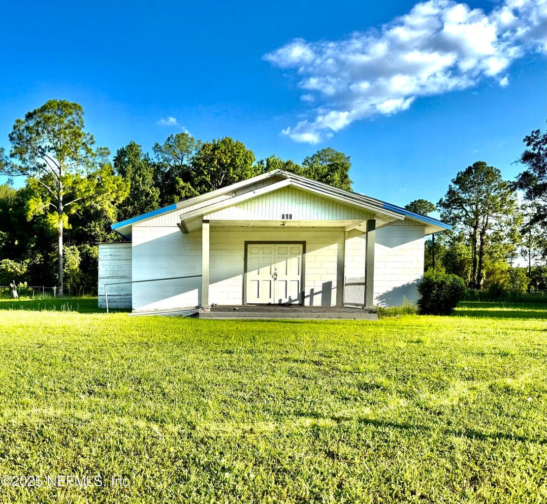 101 SESAME Street, Palatka, FL 32177 3