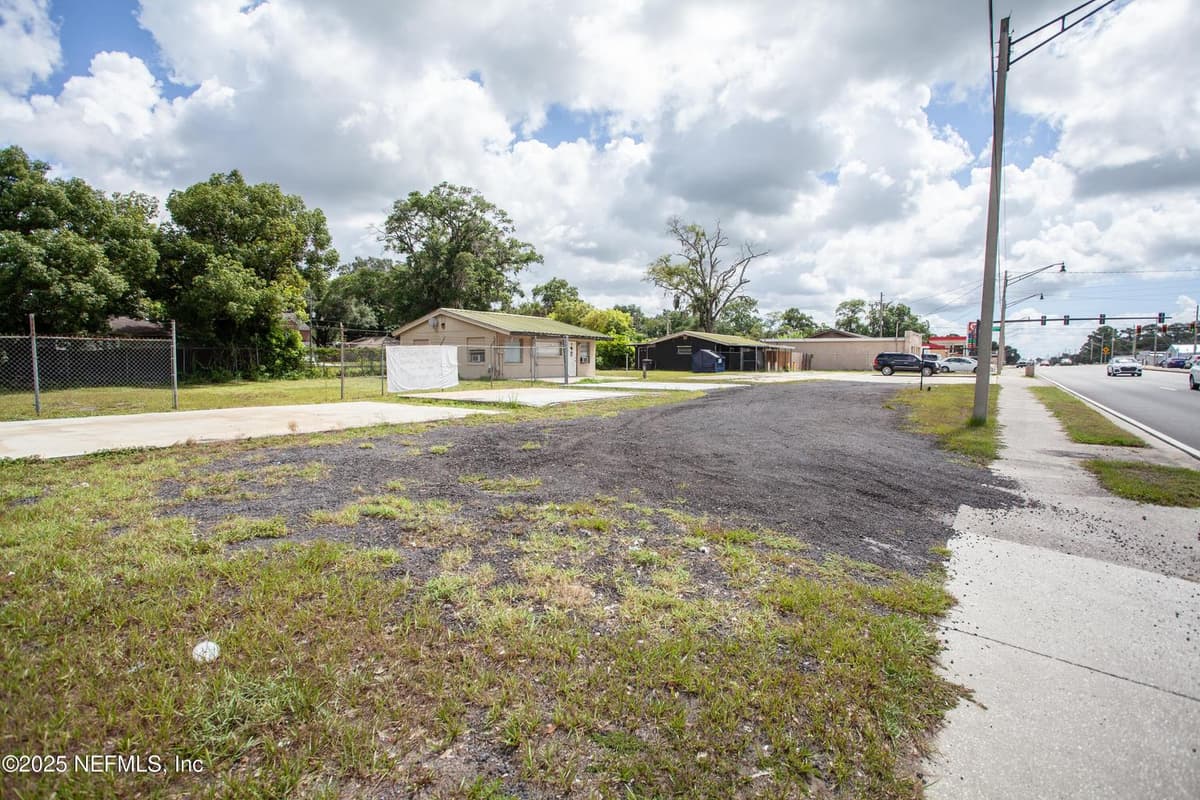 8225 103RD Street, Jacksonville, FL 32210 3