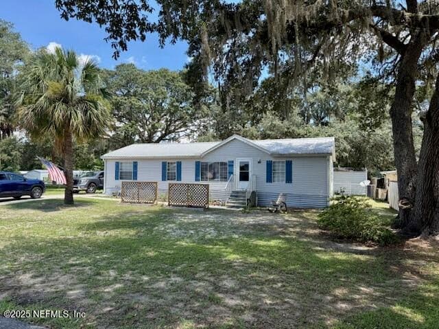 202 ASH Street, Interlachen, FL 32148