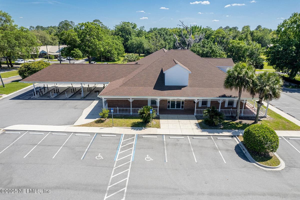 300 W MAIN Street, Lake Butler, FL 32054 2