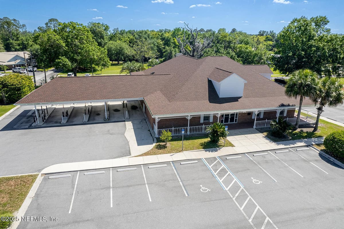300 W MAIN Street, Lake Butler, FL 32054 3
