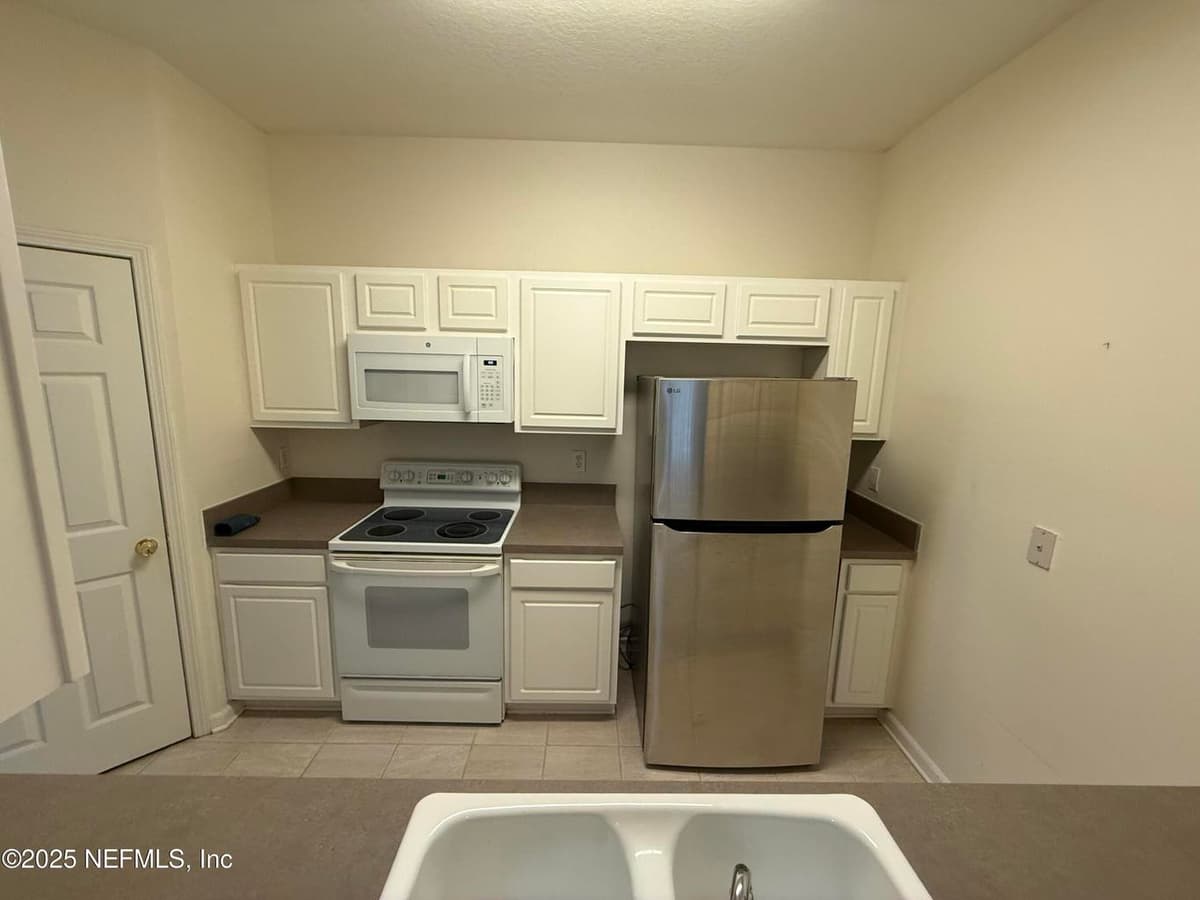10550 BAYMEADOWS Road 628, Jacksonville, FL 32256 3