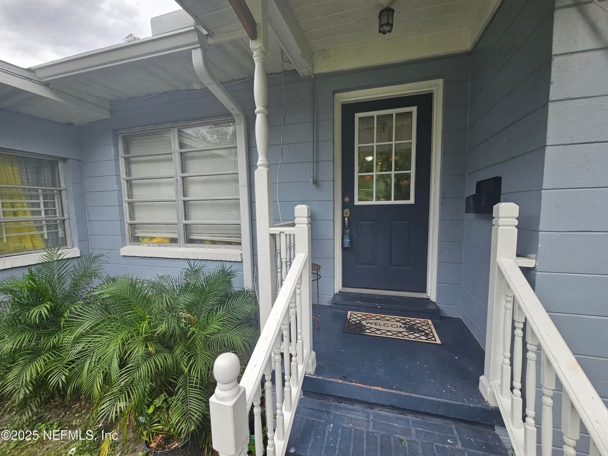 378 UNIVERSITY Boulevard N, Jacksonville, FL 32211 2