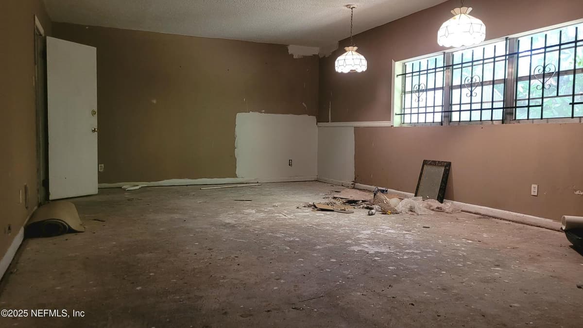 5502 VERBENA Road, Jacksonville, FL 32209 3