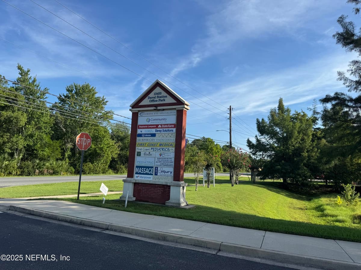13453 N MAIN Street 505, Jacksonville, FL 32218 3