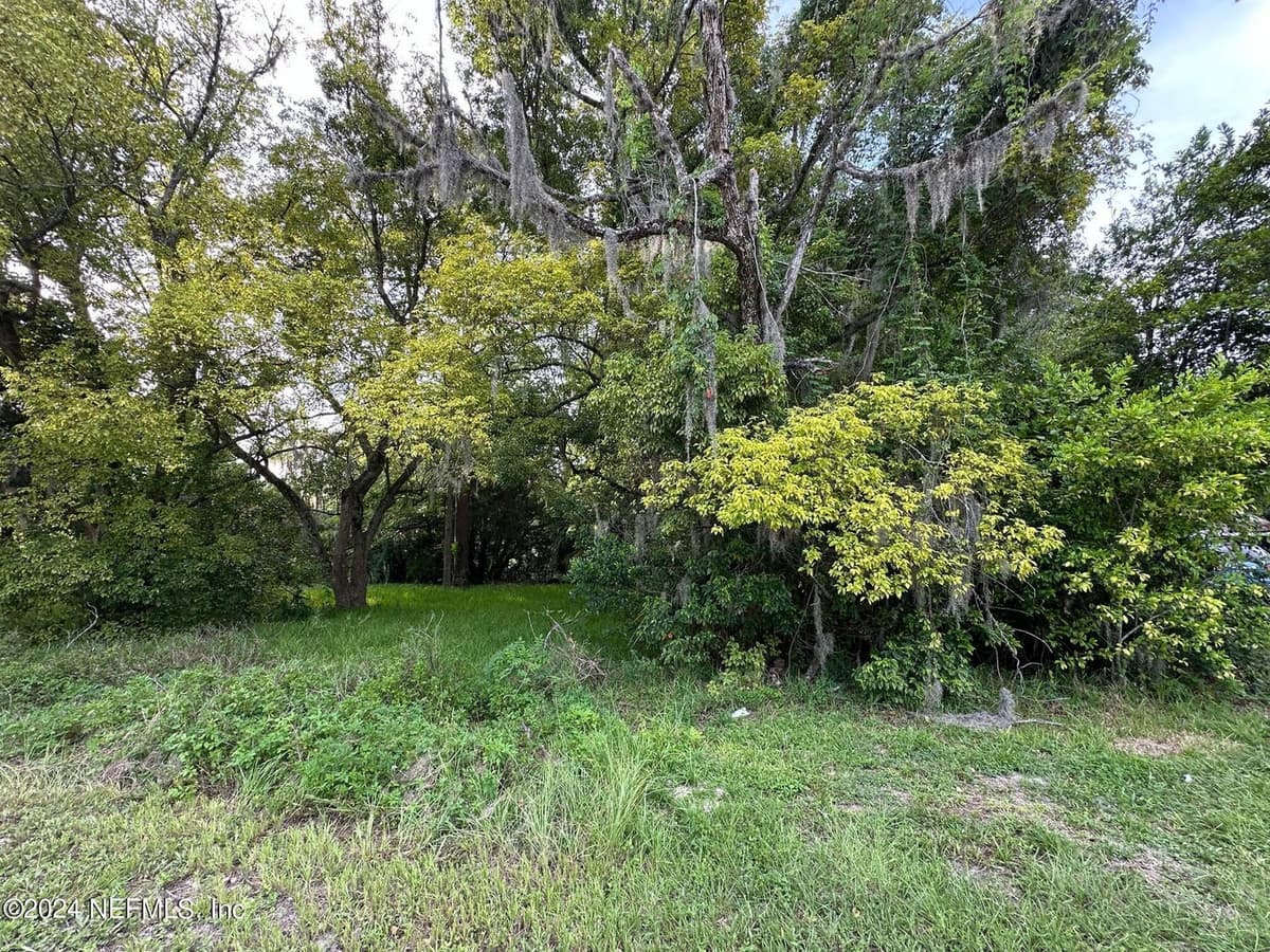 661 W MADISON Street, Starke, FL 32091 2