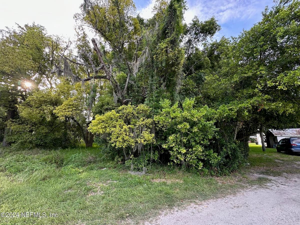 661 W MADISON Street, Starke, FL 32091 3