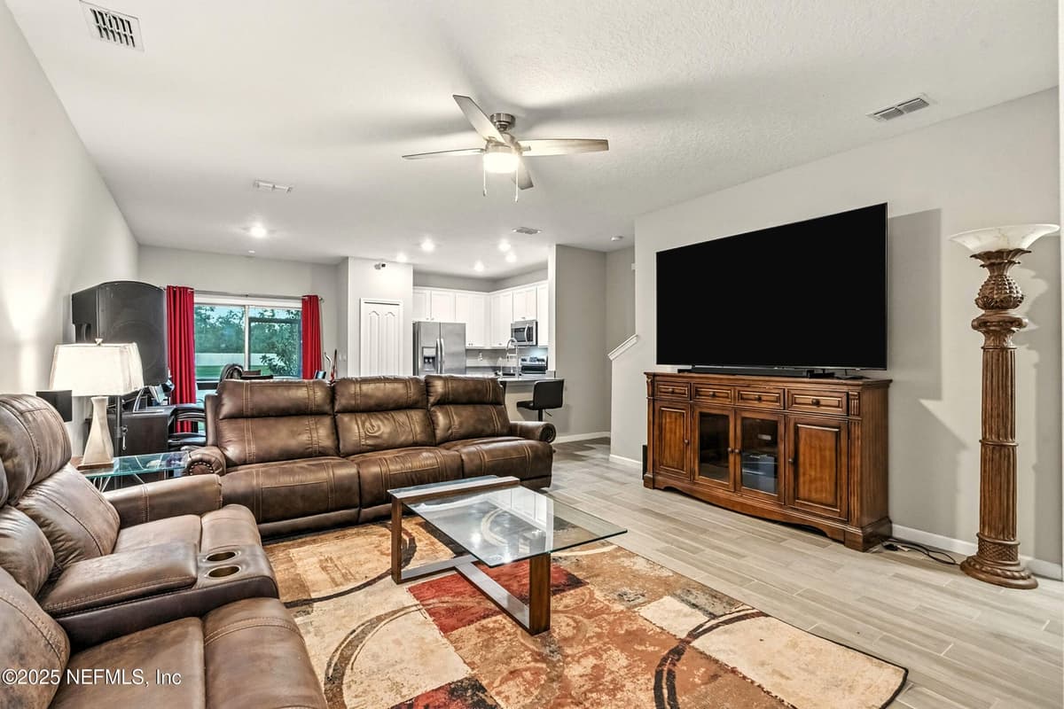 1330 SALT RIDGE Avenue, Jacksonville, FL 32218 2
