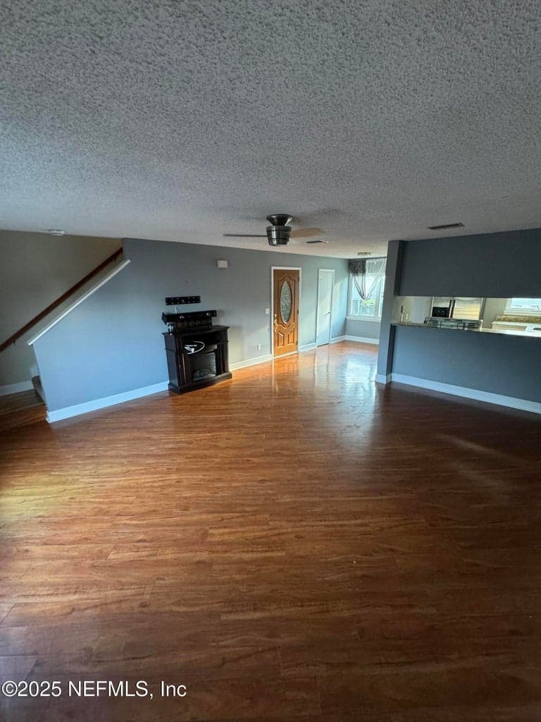 925 TARPON Avenue 7, Fernandina Beach, FL 32034 2