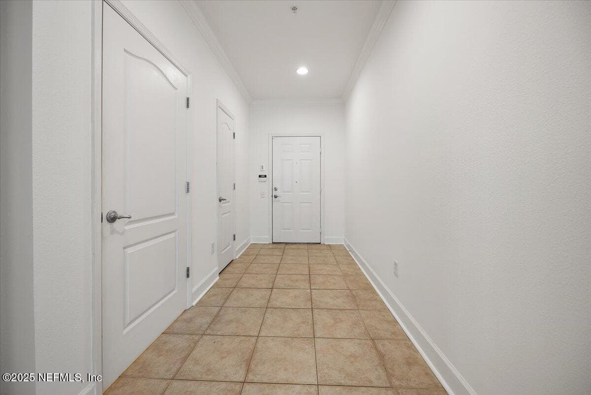 4480 DEERWOOD LAKE Parkway 422, Jacksonville, FL 32216 2