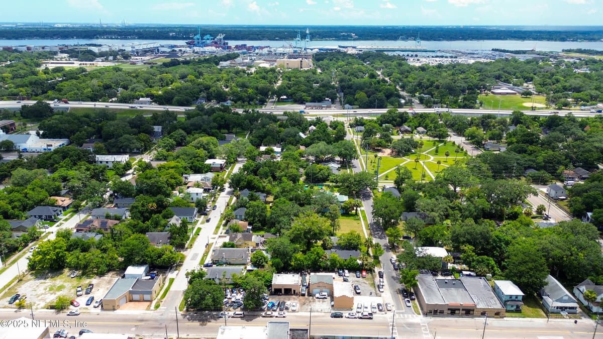 2215 PHOENIX Avenue, Jacksonville, FL 32206 3