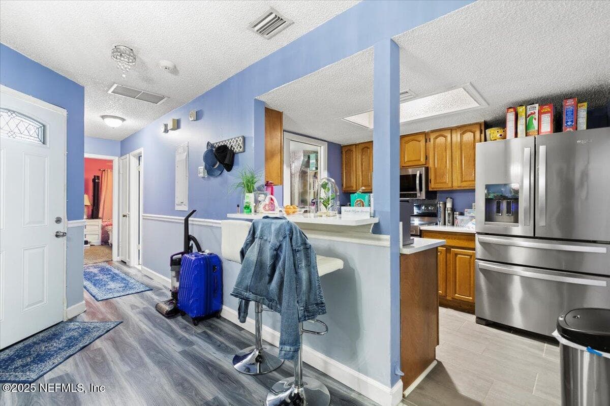 5548 MARATHON Parkway, Jacksonville, FL 32244 2