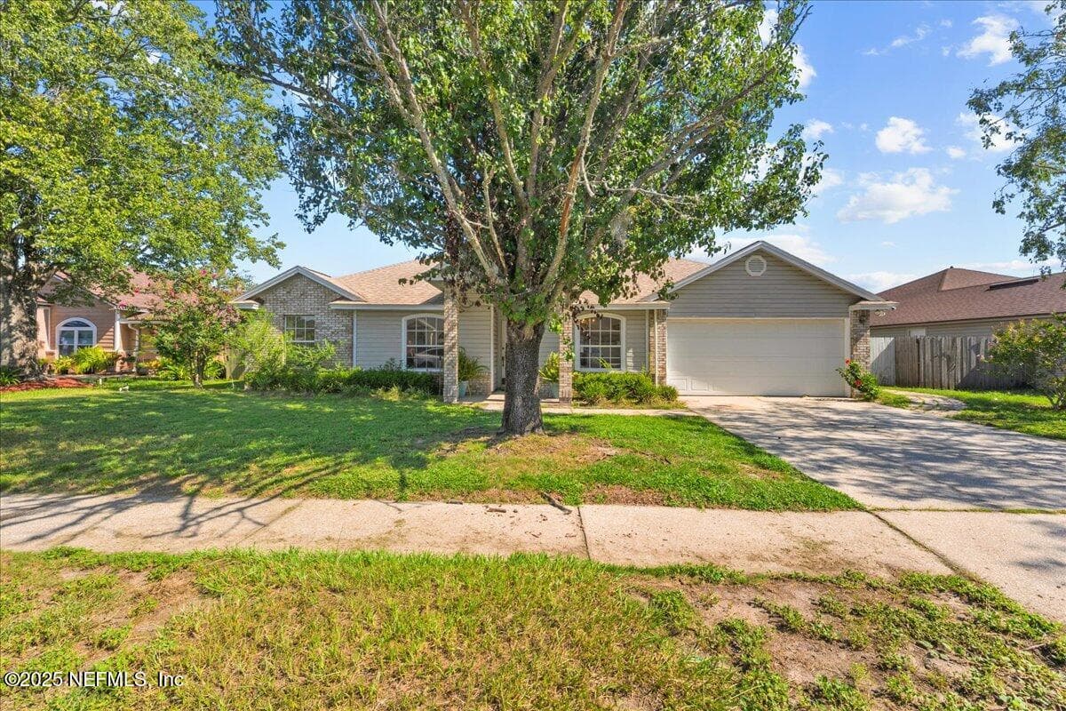 9125 CAMSHIRE Drive, Jacksonville, FL 32244 2