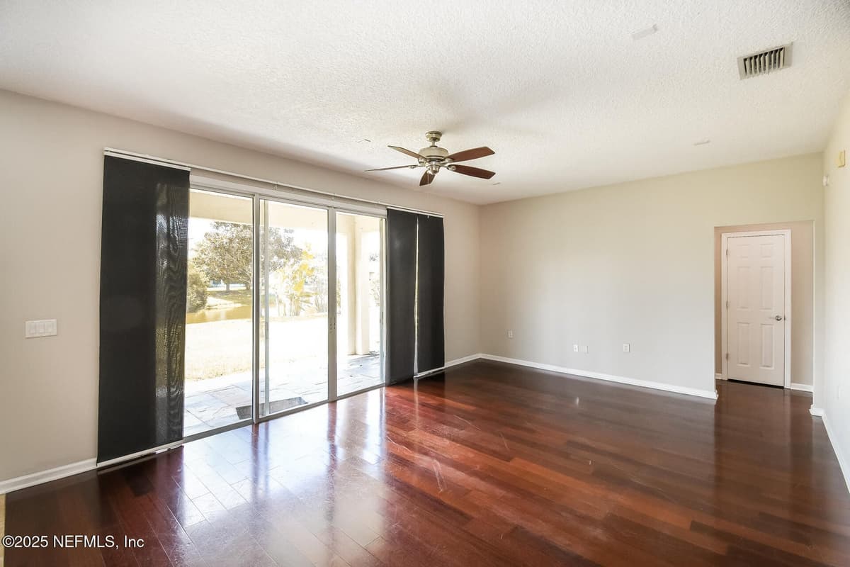 8333 HIGHGATE Drive, Jacksonville, FL 32216 3
