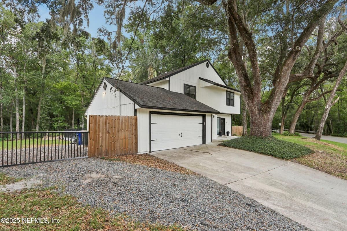641 NELSON Drive, Orange Park, FL 32073 2