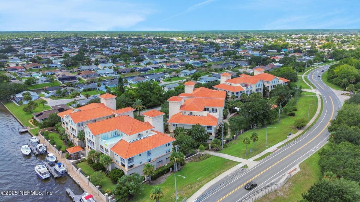 200 BELLA HARBOR Court 105, Palm Coast, FL 32137 2