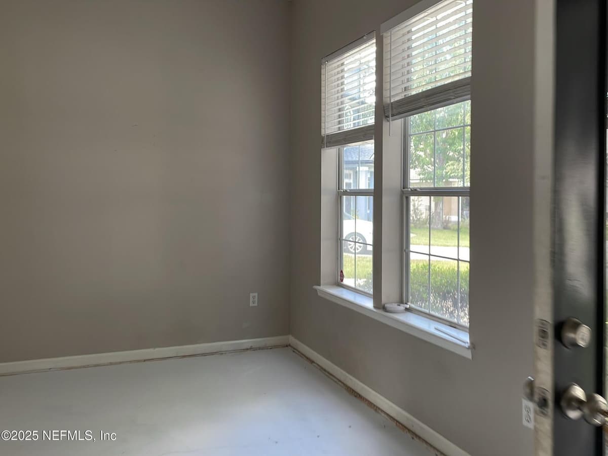 9286 SHARNBROOK Lane, Jacksonville, FL 32244 3