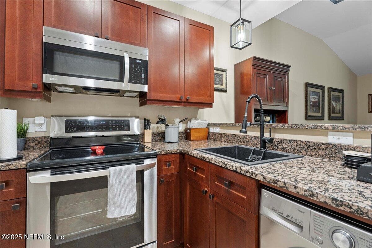 955 REGISTRY Boulevard 302, St. Augustine, FL 32092 3
