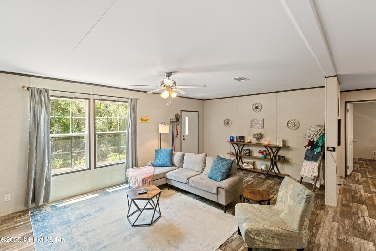 121 KENNY Lane, Florahome, FL 32140 3