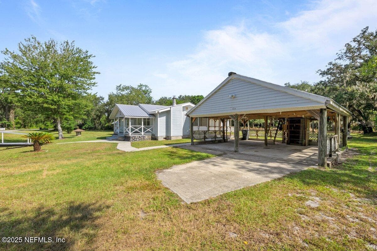 124 E GRANDVIEW Drive, East Palatka, FL 32131 3