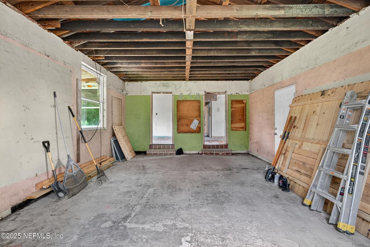 9248 RIDGE Boulevard, Jacksonville, FL 32208 3