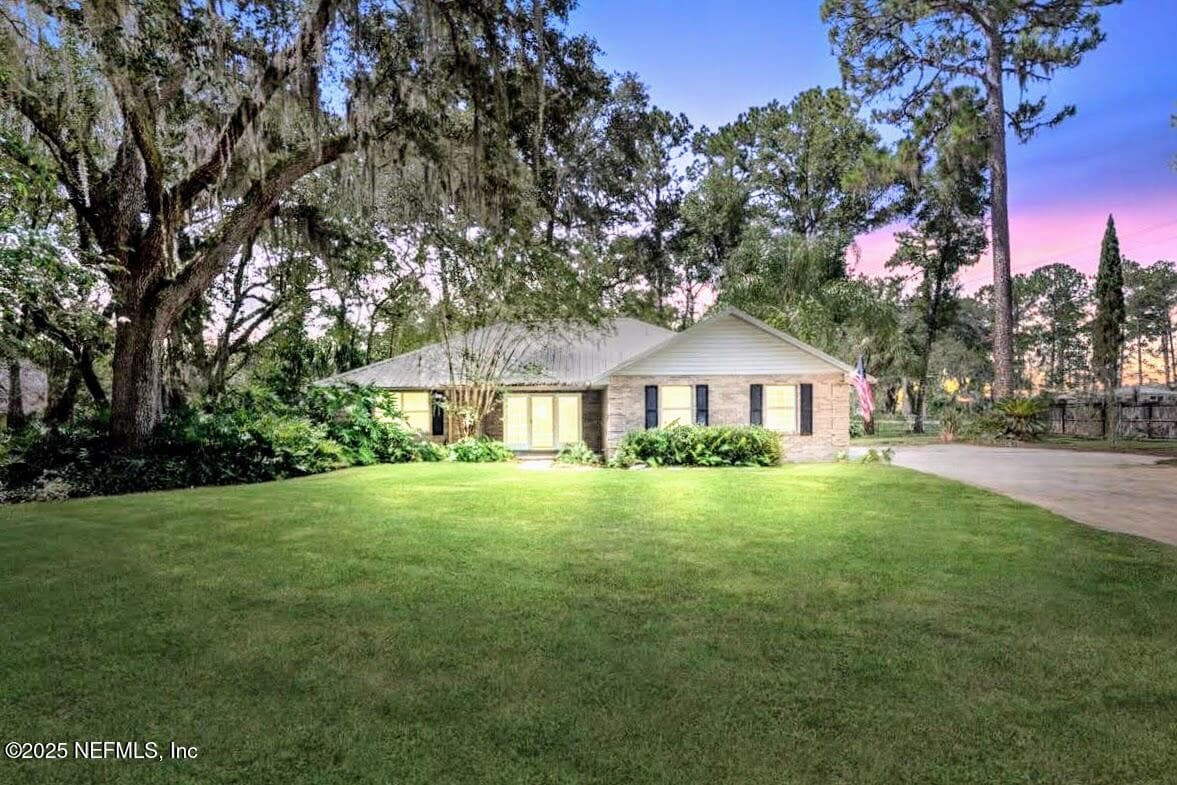 101 ROBERTS Court, Palatka, FL 32177 2