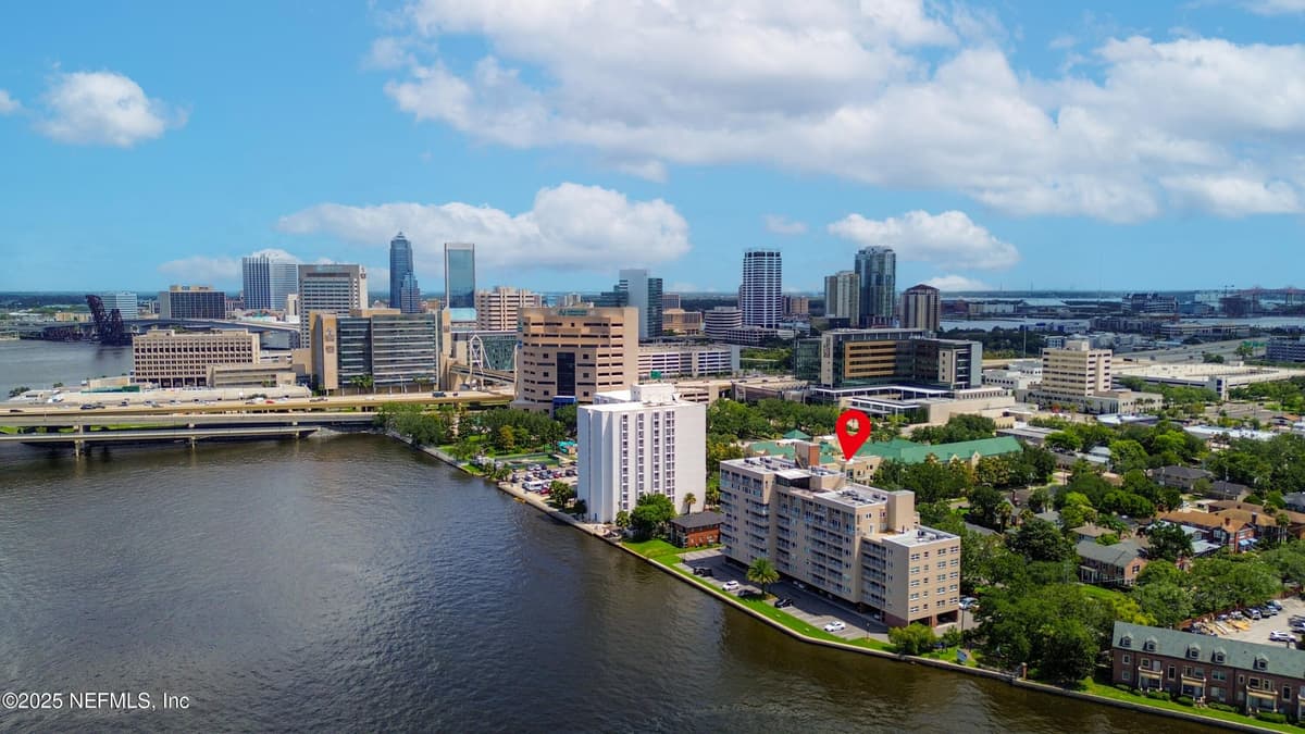 1592 LE BARON Avenue, Jacksonville, FL 32207 2