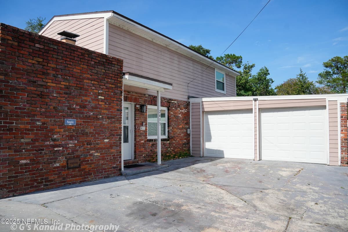 2453 WILMONT Avenue, Jacksonville, FL 32218 2