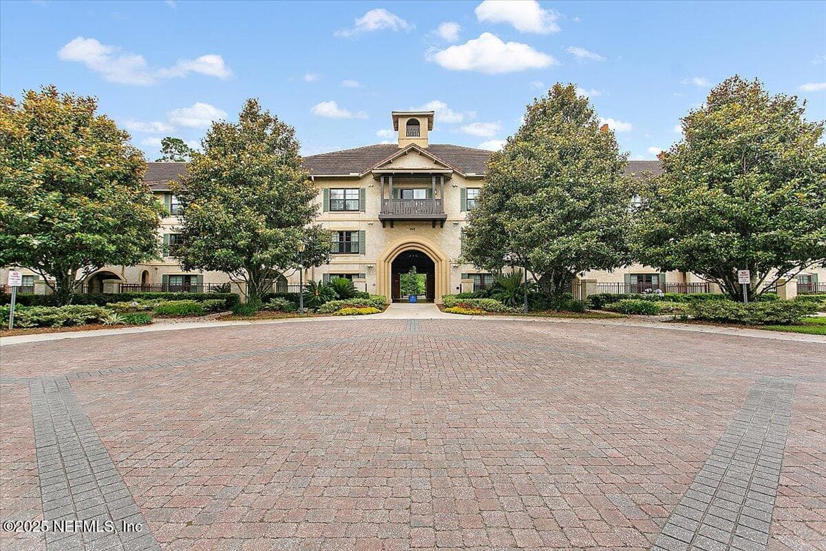 945 REGISTRY Boulevard 302, St. Augustine, FL 32092