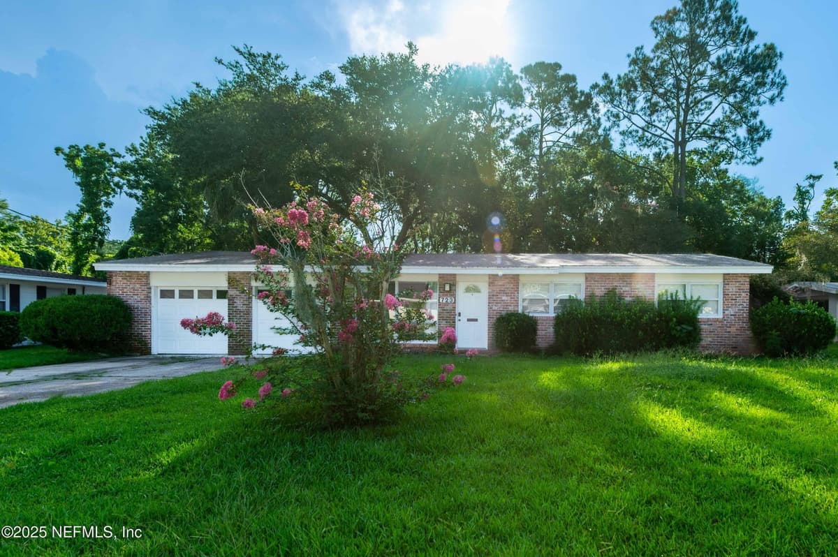 723 MONTEGO Road W, Jacksonville, FL 32216 2