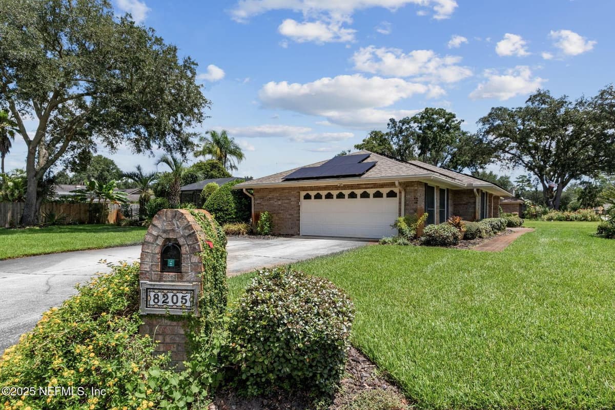 8205 HIDDEN LAKE Drive N, Jacksonville, FL 32216 2