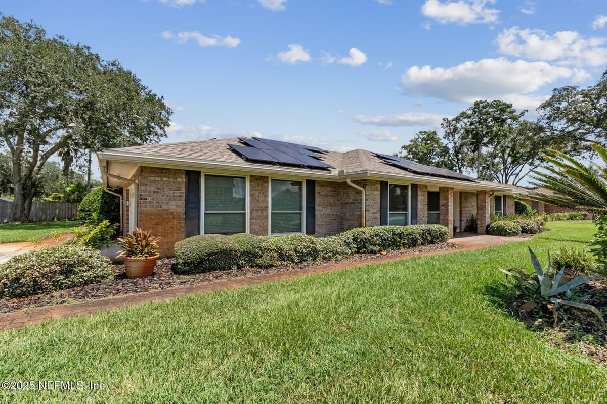 8205 HIDDEN LAKE Drive N, Jacksonville, FL 32216 3