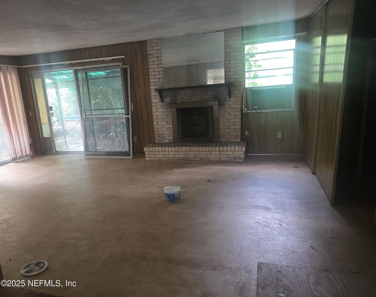 2124 LAKE WEIR Avenue, Jacksonville, FL 32210 2