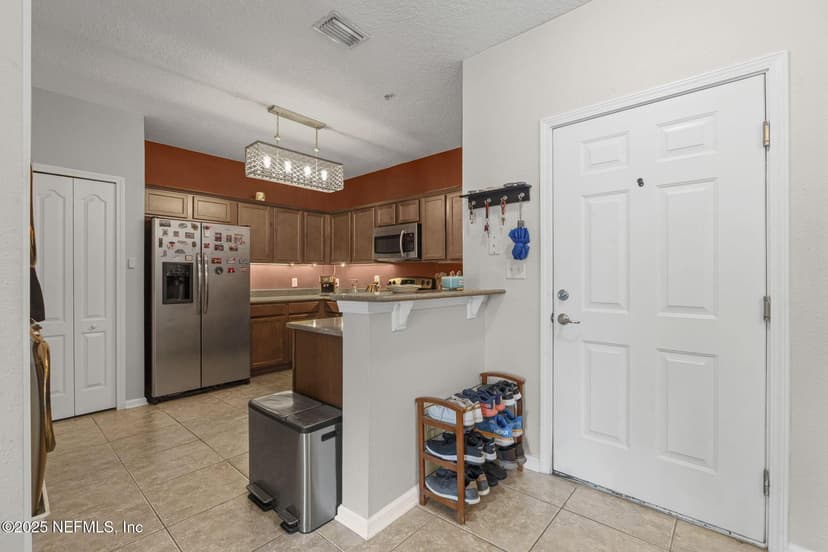 4908 KEY LIME Drive 201, Jacksonville, FL 32256