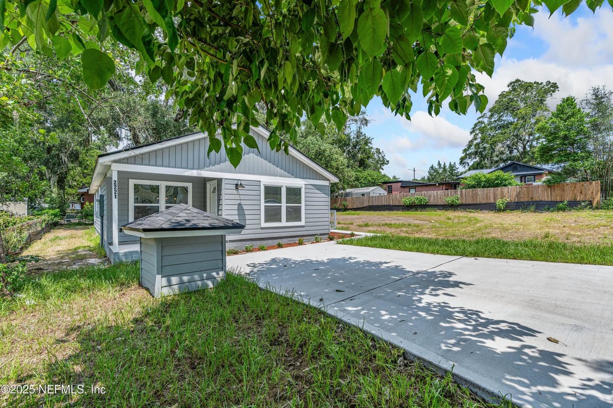 2221 JAYSON Avenue, Jacksonville, FL 32208 2