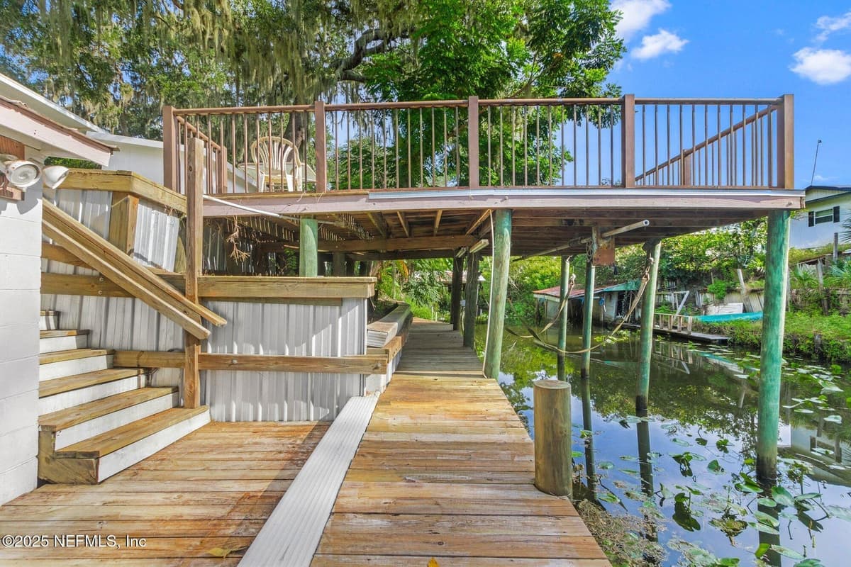 210 CAMELLIA Drive, Satsuma, FL 32189 2
