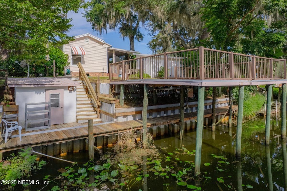 210 CAMELLIA Drive, Satsuma, FL 32189 3