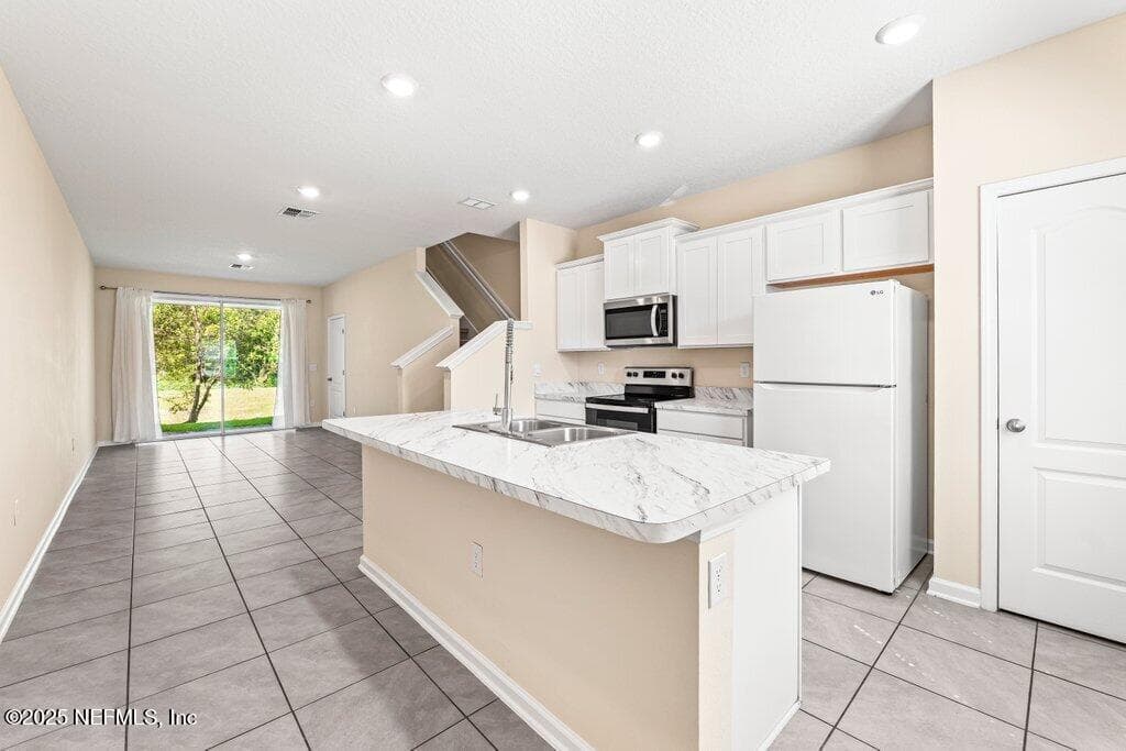 882 ROTARY Road, Jacksonville, FL 32211 3