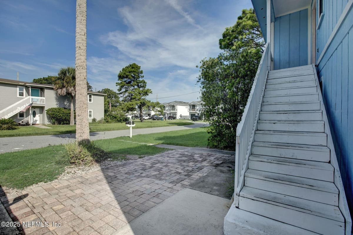725 7TH Avenue S, Jacksonville Beach, FL 32250 2