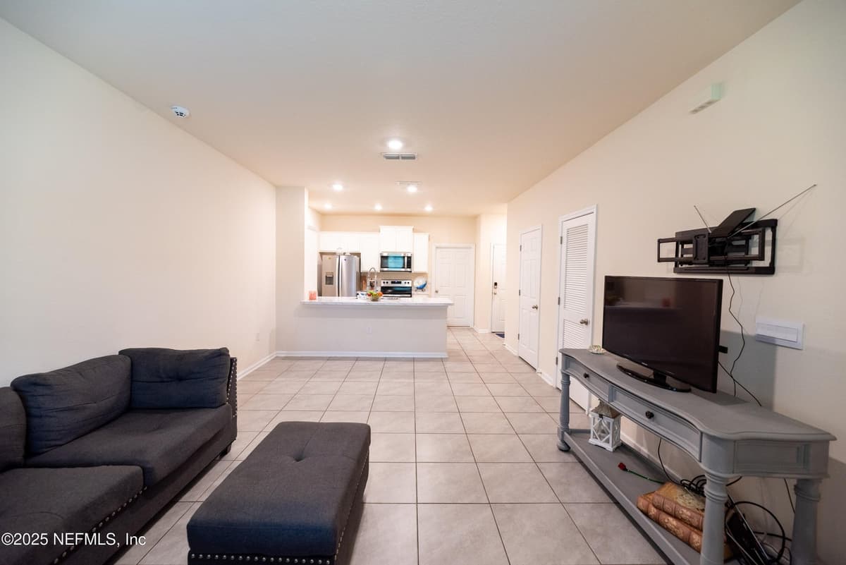 86990 MAINLINE Road, Yulee, FL 32097 3